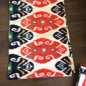 Williams Sonoma Ikat table runner and 8 napkins